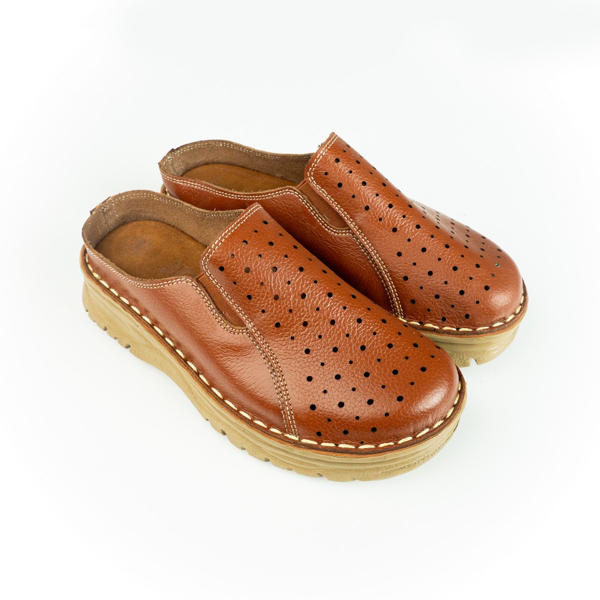 سابوه حريمي جلد طبيعي هافان بخياطة هاند ميد ونعل طبي طري مريح وارتفاع نعل 2 سم